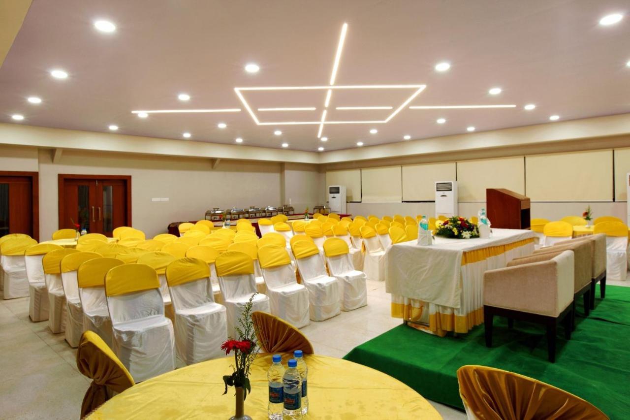 Sreevalsam Residency Kulanada Hotel Tamarakulam ภายนอก รูปภาพ