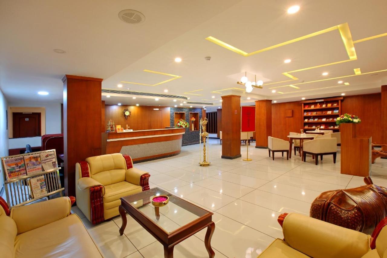Sreevalsam Residency Kulanada Hotel Tamarakulam ภายนอก รูปภาพ