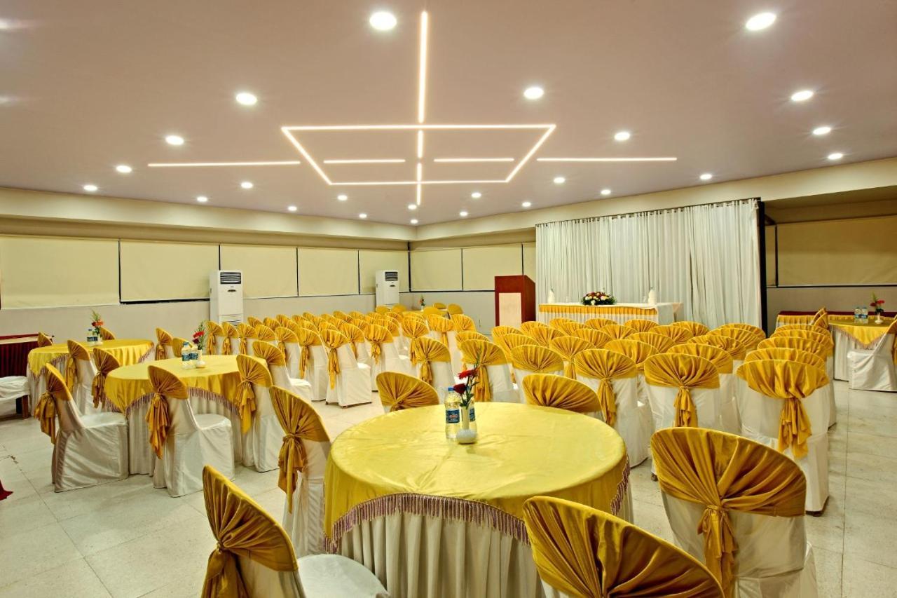 Sreevalsam Residency Kulanada Hotel Tamarakulam ภายนอก รูปภาพ