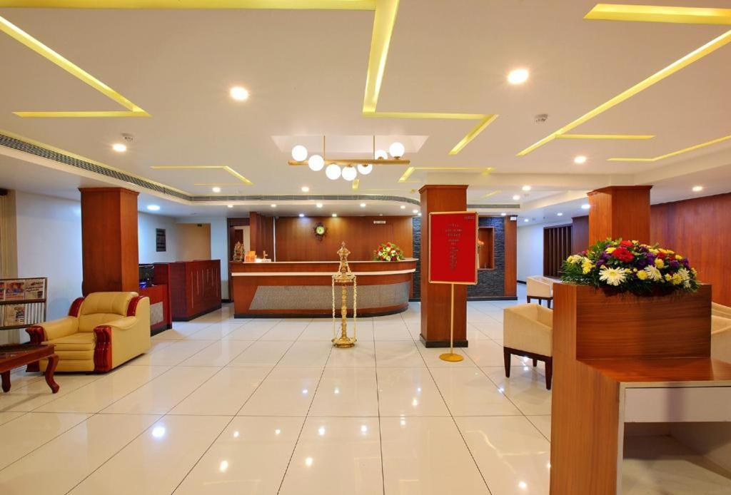 Sreevalsam Residency Kulanada Hotel Tamarakulam ภายนอก รูปภาพ
